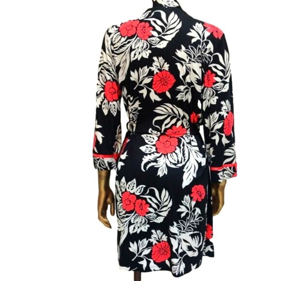 Linea Donatella Floral Wrap Robe Black Red White S/M - Picture 2 of 9